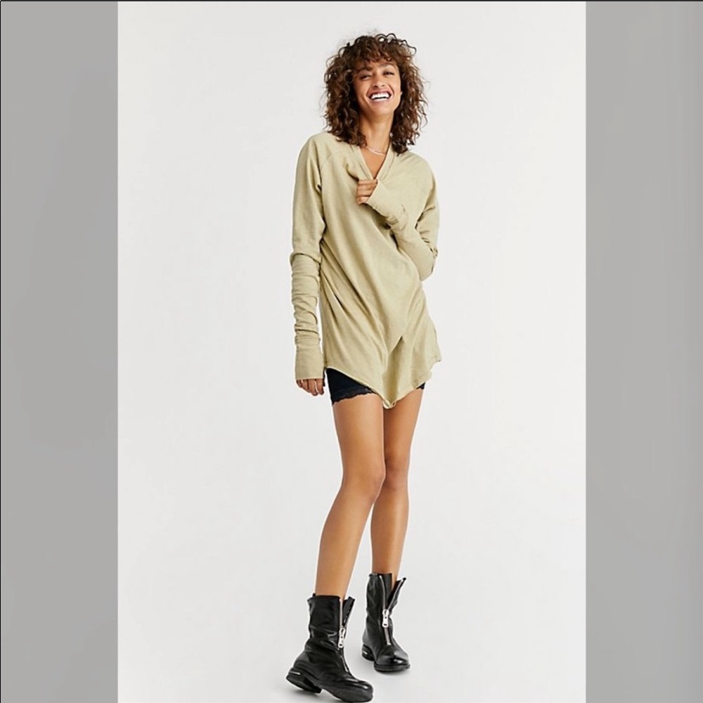 Free people oversized thumbholes T